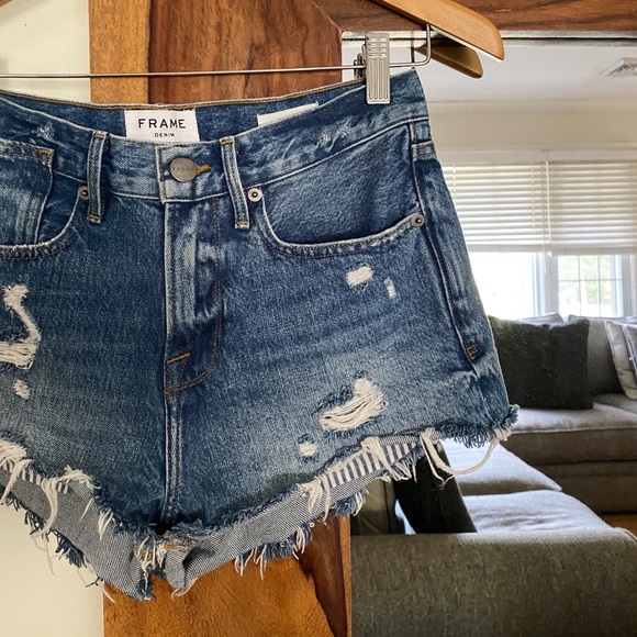Frame Denim La Stevie Shorts - Picture 4 of 7